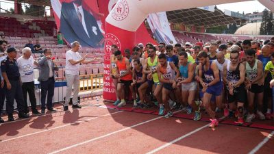 1968 yılında Meksika’da düzenlenen olimpiyatlarda atletizm branşında 4. olan Balıkesirli