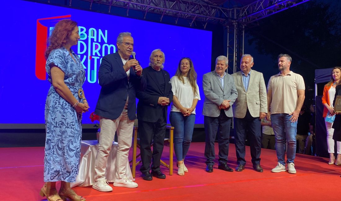 Müjdat Gezen, Bandırmalılarla buluştu Sinema Oyuncusu, Yazar Müjdat Gezen Bandırmalılarla bir araya gelerek sorulan