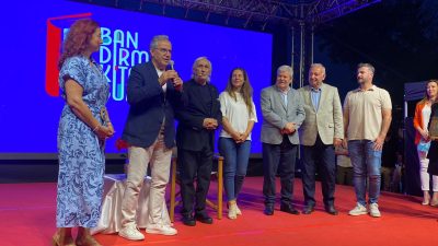 Sinema Oyuncusu, Yazar Müjdat Gezen Bandırmalılarla bir araya gelerek sorulan