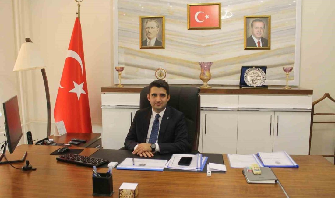 Manyas Kaymakamı Emre Yeşil askere gitti Bir yıl önce asaleten Manyas Kaymakamlığı’na atanan Emre Yeşil, vatani