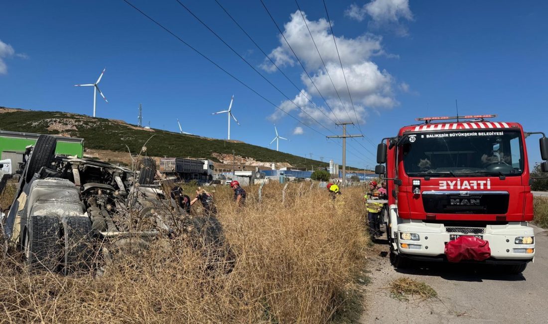Bandırma’da kamyon şarampole uçtu 1 kişi yaralandı Bandırma- Edincik yol kavşağında, şarampole uçan kamyon sürücüsü yaralandı. Kaza,