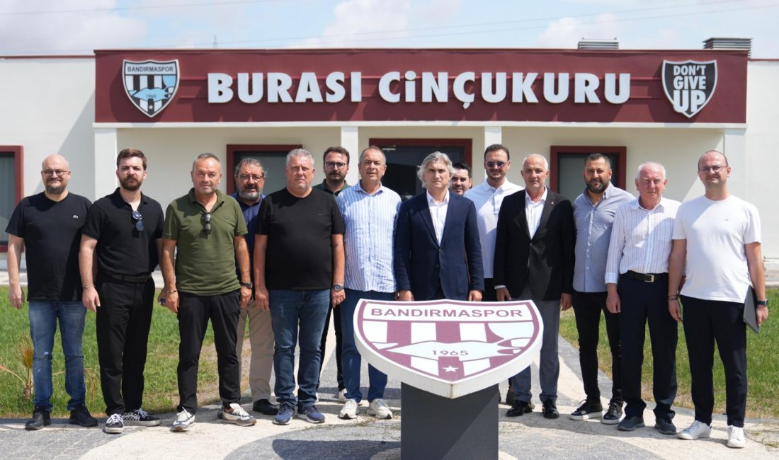 Bandırmaspor ve Balıkesirspor yönetimleri bir arada Bandırmaspor Kulübü Başkanı Serdar Kuter ve yönetimi, Balıkesirspor Kulübü Başkanı