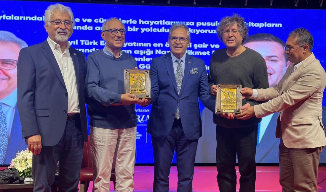 Şair-Yazar Ataol Behramoğlu ve Müzisyen Haluk Çetin, Kitap Günleri’nde Bandırmalılarla