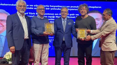 Şair-Yazar Ataol Behramoğlu ve Müzisyen Haluk Çetin, Kitap Günleri’nde Bandırmalılarla