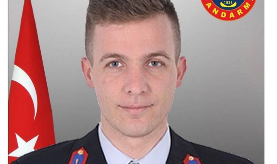 Balıkesirli Uzman Çavuş, bebeğini göremeden şehit oldu Tunceli’nin Ovacık ilçesinde görev esnasında zırhlı aracın devrilmesi sonucunda 3