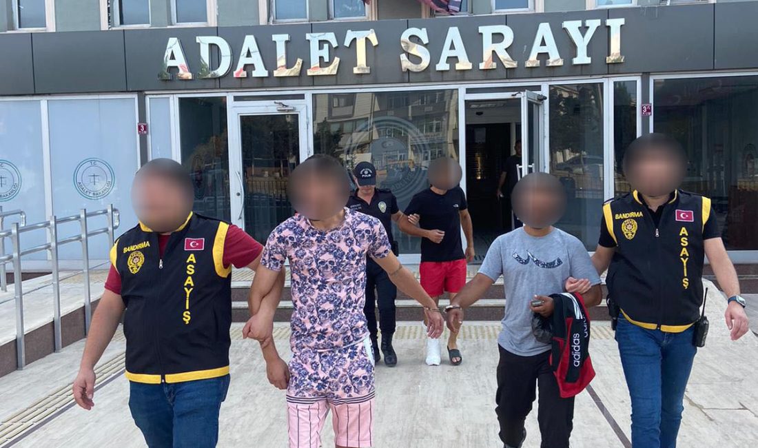 Bandırma’da aynı yöntemle hırsızlık yapan şahıslar yakalandı Bandırma’da 23 Ağustos 2024 günü sabah saatlerinde Doruk Oba Villaları’nda