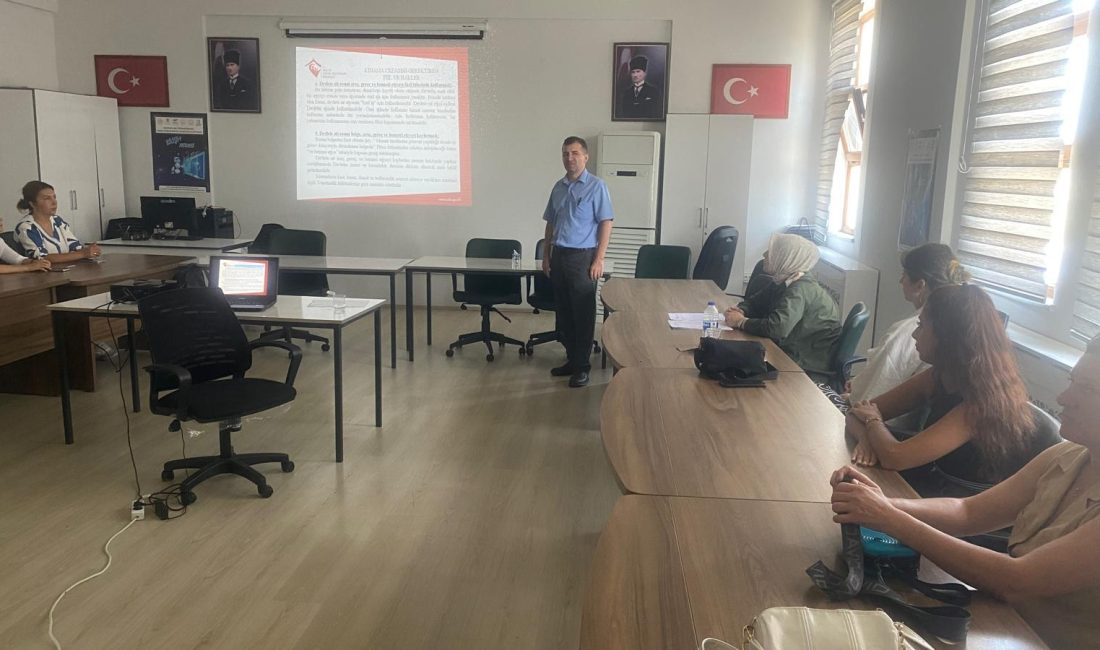 Bandırma Çocuk Evleri personeline protokol ve disiplin eğitimi Balıkesir Aile ve Sosyal Hizmetler İl Müdürlüğü, Bandırma Hicri Ercili
