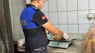 Dursunbey Belediyesi Zabıta Müdürlüğü tarafından ilçe genelinde fırınlar denetlenerek satışa