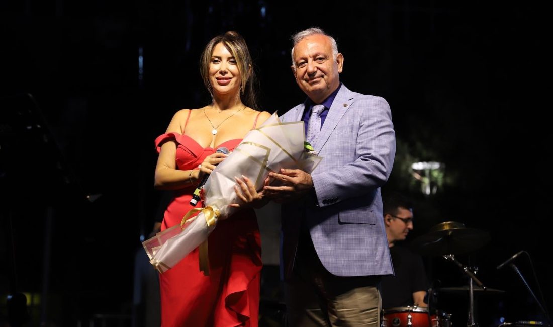 Edincik’in Kurtuluşu coşkuyla kutlandı Edincik’in kurtuluşunun 102. yılı, coşkulu bir törenle kutlanırken Başkan Mirza,