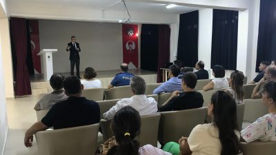 Erdek Kaymakamı Atakan Atasoy, başkanlığında düzenlenen toplantıda, 2024-2025 eğitim-öğretim yılında
