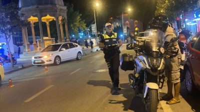 Balıkesir İl Emniyet Müdürlüğü ekipleri halkın huzurunu sağlamak için denetimlerine