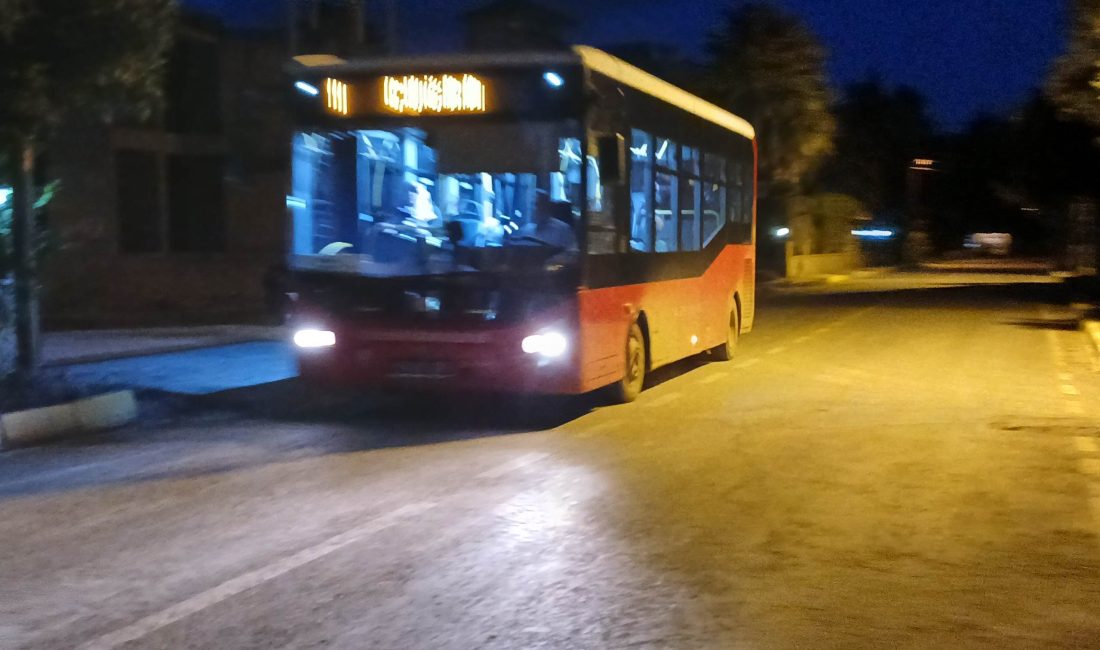 Balıkesir Büyükşehir Belediyesi’nin ulaşıma yaptığı zammın ardından öğretmenlerin ilçeler arası