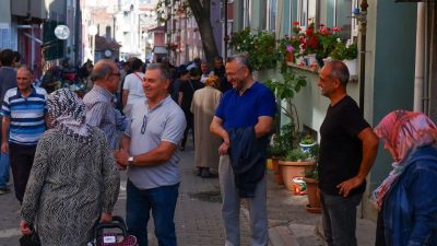 Susurluklu Pazar esnafı ve vatandaşlarıyla buluşan Belediye Başkanı Hakan Yıldırım