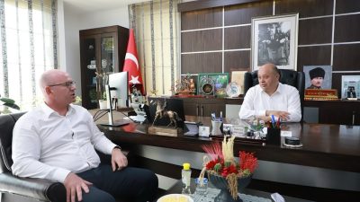 Balıkesir Milletvekili Serkan Sarı, Gönen Belediye Başkanı İbrahim Palaz ile