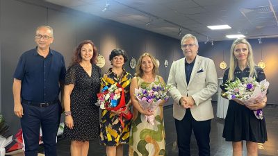 Bandırma Belediyesi’nin destekleriyle Sanatçı Ayfer Şallı, Münevver Bülbül ve Sibel