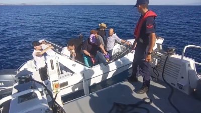 Ayvalık açıklarında Yunanistan unsurları tarafından Türk kara sularına geri itilen