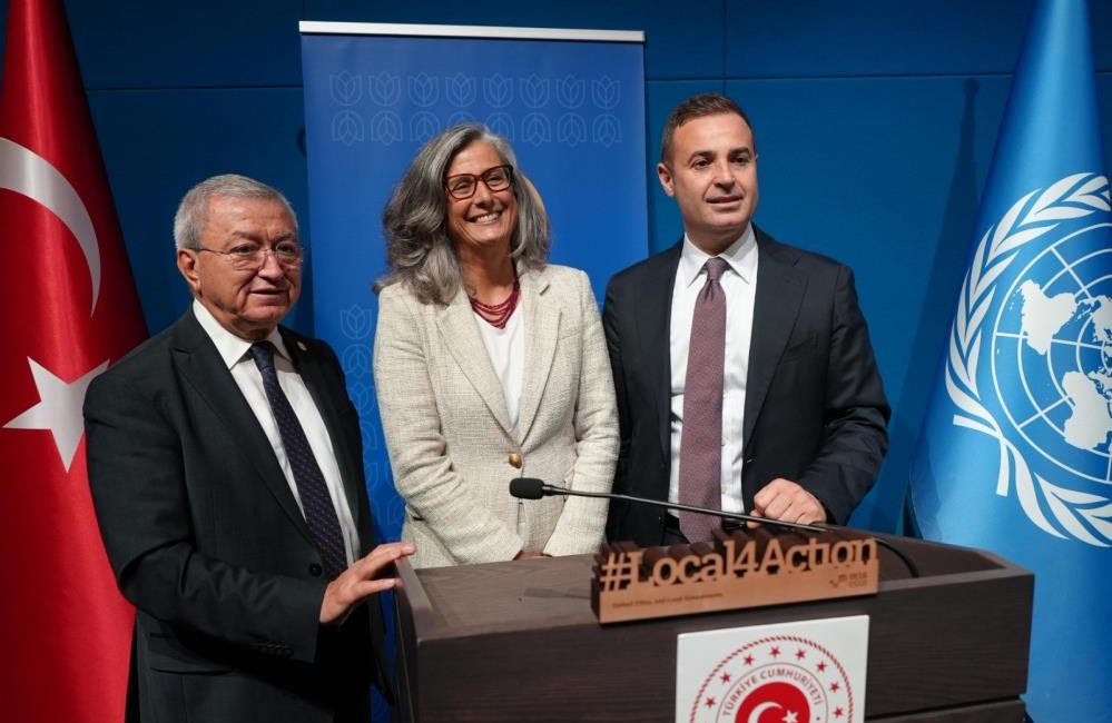 Başkan Ahmet Akın, New York’ta bulunan Türkevi’ni ziyaret etti Amerika Birleşik Devletleri’nin New York kentinde bulunan Türkevi’ne ziyaret gerçekleştiren