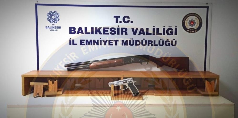 Edremit’te 6 kişinin yaralandığı olayda; 1 kişi tutuklandı Edremit’te salı günü meydana gelen ve biri ağır 6 kişinin