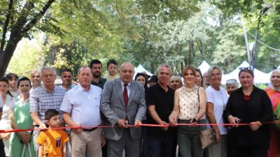 Gönen’de düzenlenen 16. Ulusal Oya ve Çeyiz Festivali, şehrin geleneksel