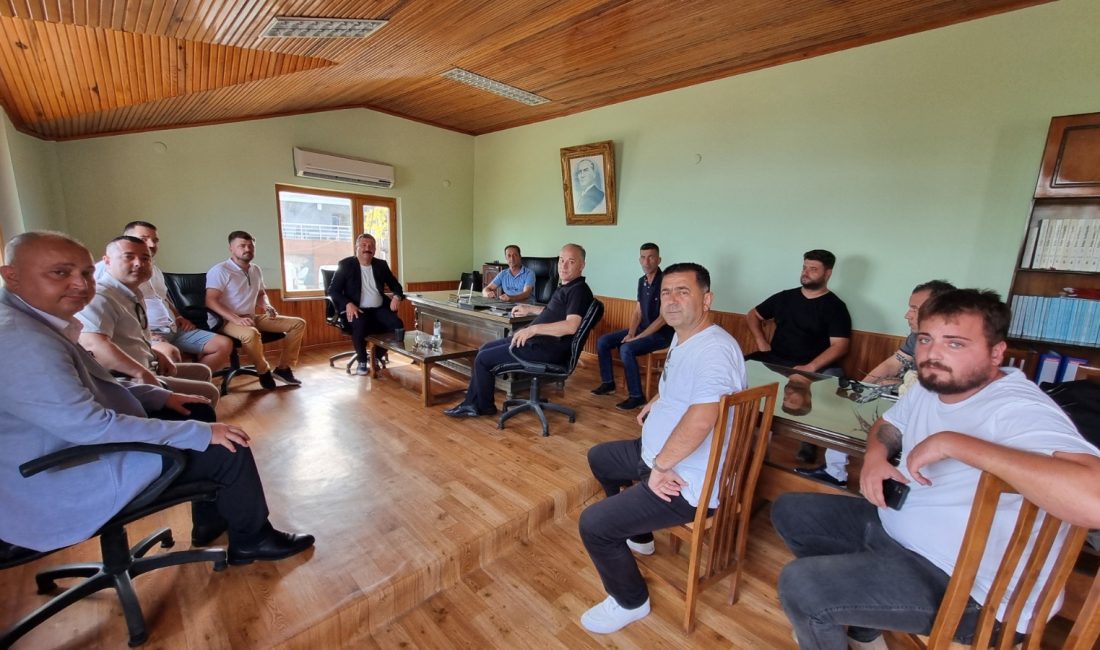 Milletvekili Yüksel, Tatlısu’nun sorunlarını yerinde inceledi MHP Balıkesir Milletvekili Ekrem Gökay Yüksel, Erdek Tatlısu Mahallesi’ni ziyaret