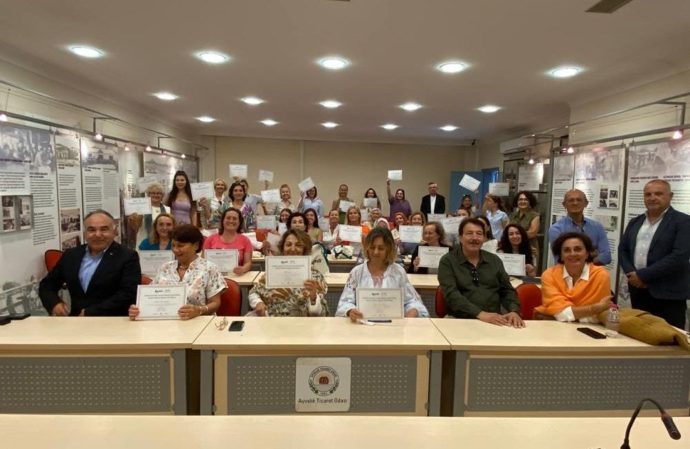 Kadın çiftçiler 5 günlük eğitimlerini tamamladı Ayvalık’ta, kadın çiftçilere yönelik verilen sonbahar dönemi eğitimlerinin ikinci etabı