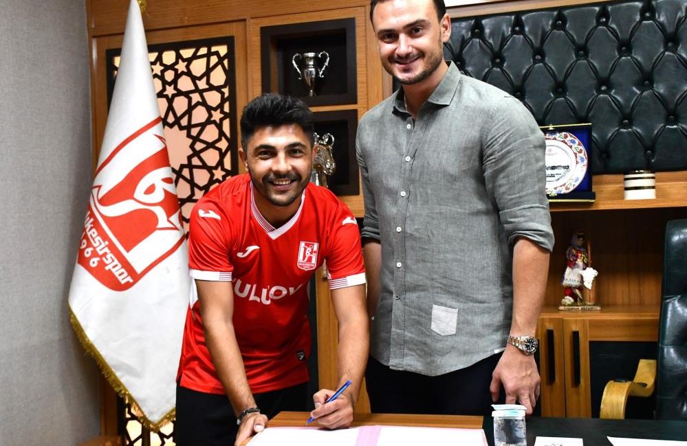 Balıkesirspor, Muhammed Demirci’yi kadrosuna kattı TFF 3. Lig takımlarından Balıkesirspor, son olarak Tuzlaspor’da forma giyen