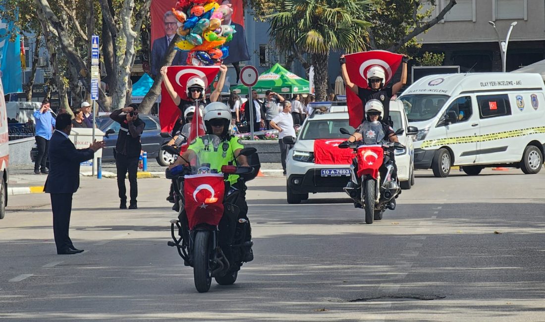 Bandırma’nın kurtuluşu resmi törenle kutlandı Bandırma’nın düşman işgalinden kurtuluşunun 102’nci yıl dönümü düzenlenen resmi törenle