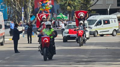 Bandırma’nın düşman işgalinden kurtuluşunun 102’nci yıl dönümü düzenlenen resmi törenle