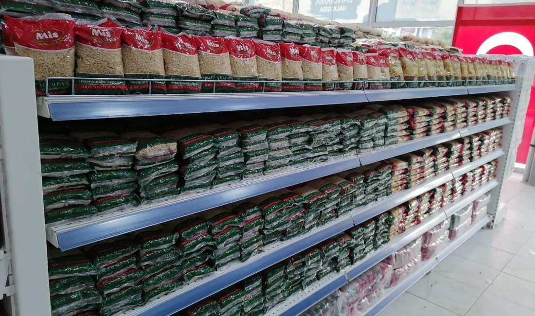 Mirza, sosyal marketteki tüm eksikliklerin tamamlandığını duyurdu Bandırma Belediye Başkanı Dursun Mirza, vatandaşların verilen hizmetten daha iyi