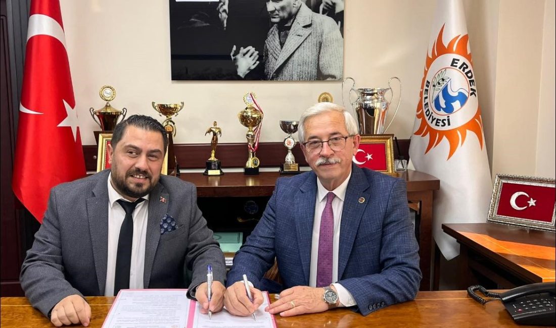 Erdek ve Gümüşçay Belediyeleri iş birlikleri için adım attı Erdek ve Gümüşçay Belediyeleri, “Kardeş Şehir Protokolü” imzalayarak yardımlaşma, dayanışma