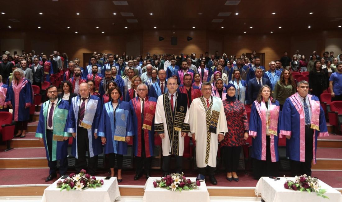 BANÜ, yeni eğitim yılına “Akademik Tören” ile başladı Bandırma Onyedi Eylül Üniversitesi’nin “2024-2025 Akademik Yılı Açılış Töreni”, Kütahya
