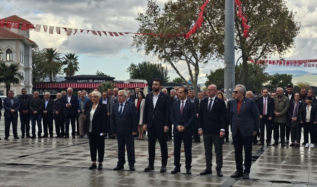 Muhtarlar Günü’nde Bandırma’da resmi tören gerçekleştirildi. 19 Ekim Muhtarlar Günü