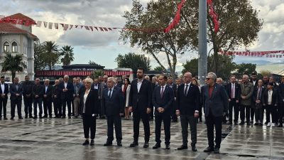 Muhtarlar Günü’nde Bandırma’da resmi tören gerçekleştirildi. 19 Ekim Muhtarlar Günü