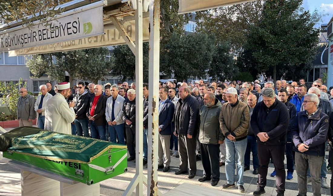Aksaray’da devrilen otobüste hayatını kaybeden Bandırmalı yolcu defnedildi Bandırma ilçesinde yaşayan 78 yaşındaki Neriman Çabukçay, Kapadokya’ya düzenlenen gezi