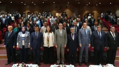 Her yıl farklı bir şehir ve farklı bir üniversite ev