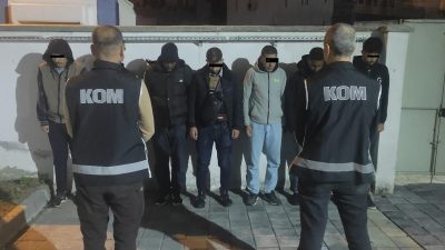 Ayvalık ilçesinde, yasa dışı yollarla Yunanistan’ın Midilli Adası’na gitmek isteyen