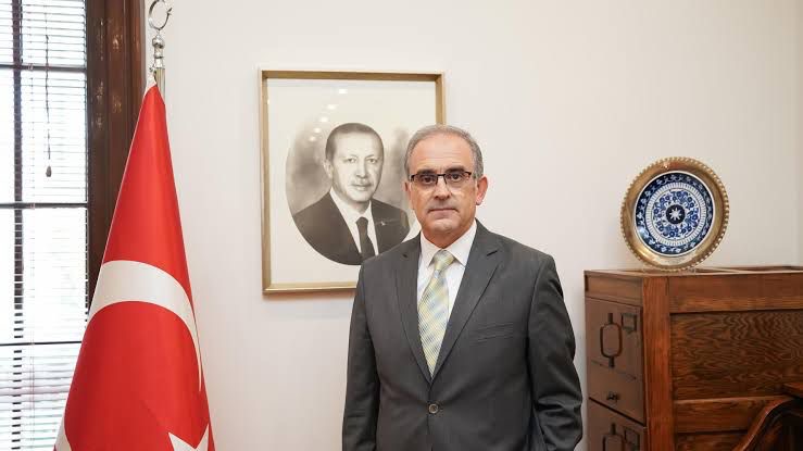 Atatürk’ün 29 Ekim’i gençliğe armağan ettiğini belirten BANÜ Rektörü Prof.
