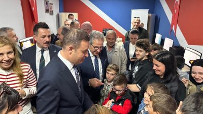 Balıkesir Büyükşehir Belediyesi tarafından çocuklara bilgisayar kullanımı ve yazılım eğitimi