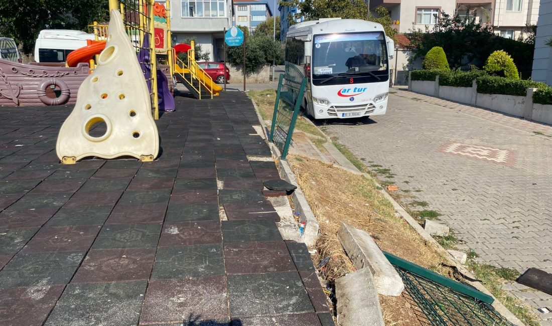 Paşakonak’ta mahalle sakinleri bakımsız park nedeniyle tepkili Bandırma Paşakonak Mahallesi’nde bulunan Kadirhan Umut Parkı’ndaki bakımsızlık ve temizlik