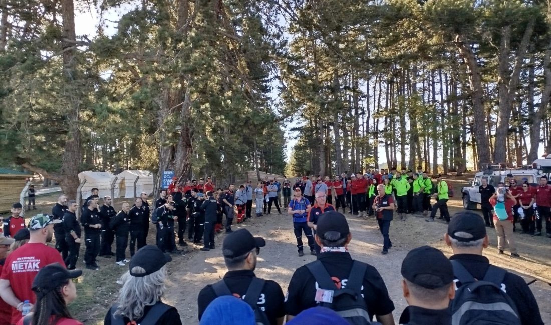 Bandırma 911 Arama Kurtarma Bursa’da eğitim kampına katıldı Bandırma 911 Arama Kurtarma Derneği, Bursa’da düzenlenen “Afetlere Dirençli Türkiye”