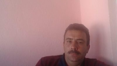 Savaştepe’de hayvan alım satım işi yapan bir kişi, büyükbaş hayvanın