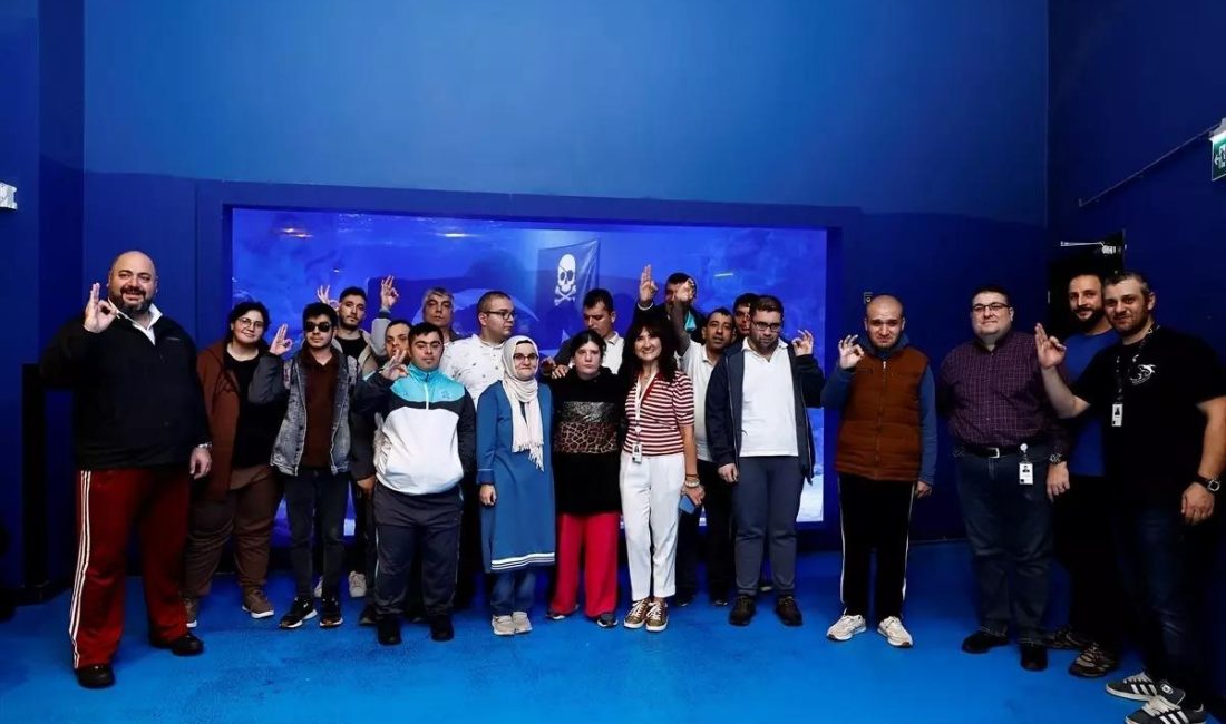Cumhuriyet’in 101’inci yılını özel gereksinimli bireyler dalışla kutladı Cumhuriyetin 101’inci yılı kutlamaları kapsamında gerçekleştirilen etkinlikte, özel gereksinimli bireyler