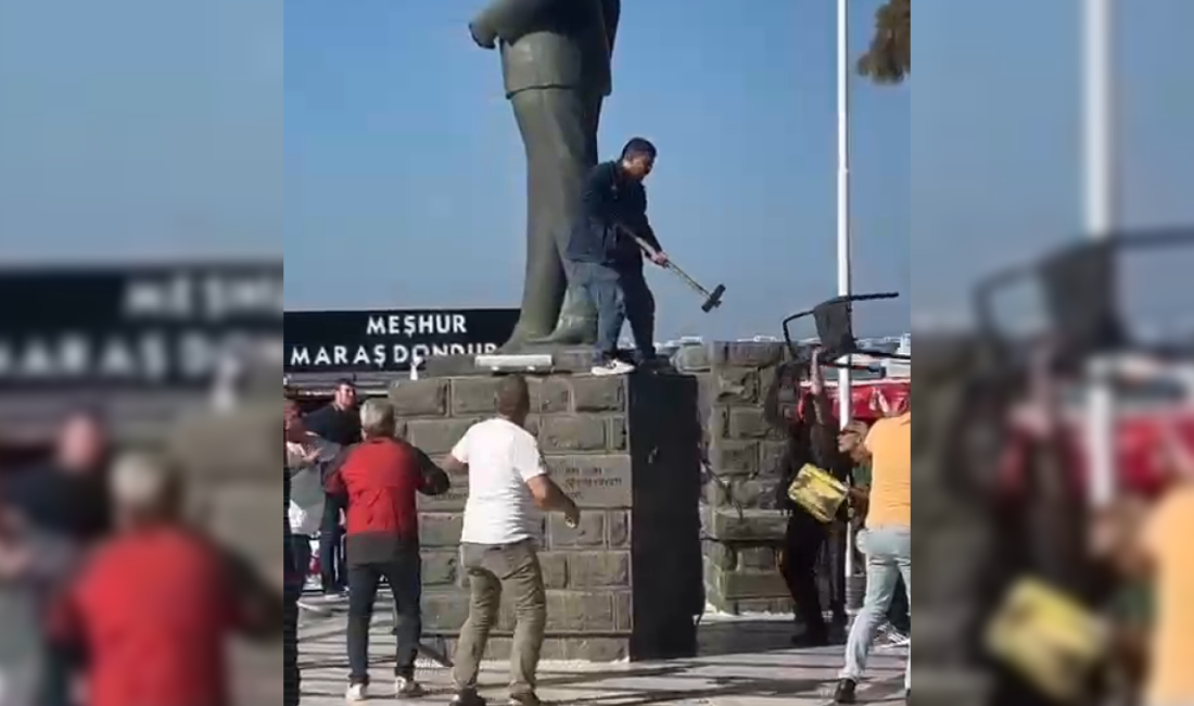 Ayvalık’ta Atatürk heykeline balyozla saldırı düzenleyen şahsın gözaltına alındığı belirtilirken