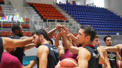 Türkiye Basketbol 1. Ligi’nde mücadele edem Shipeedy Lojistik Bandırma Bordo