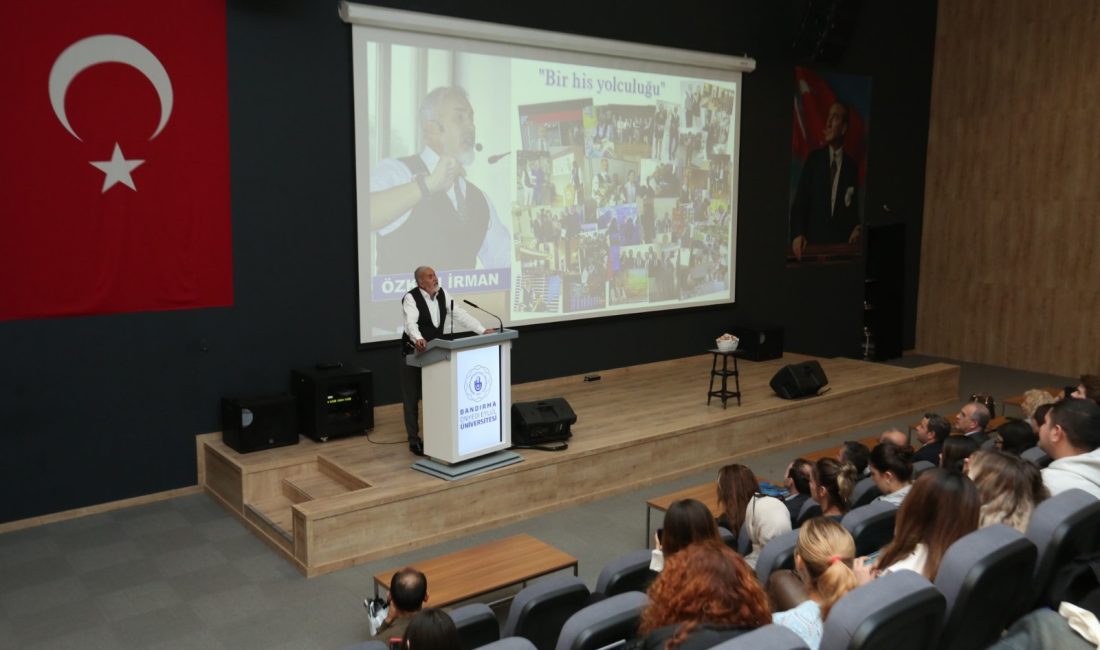 Bandırma Meslek Yüksekokulu’nda düzenlenen konferansta Minteks Şirketler Grubu Başkanı Özkan