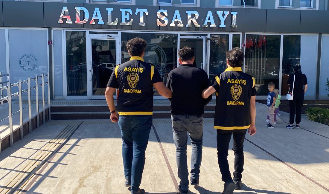Bandırma’da öğrencilere cinsel organını gösteren şahıs serbest bırakıldı Bandırma’da üniversite öğrencilerinin bulunduğu kız öğrenci yurdu yolu üzerinde cinsel