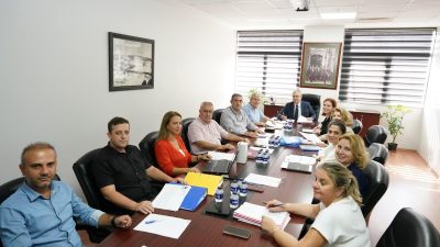 Bandırma Belediyesi’nde düzenlenen haftalık encümen toplantısında, ilçede yürütülen çalışmalar ve