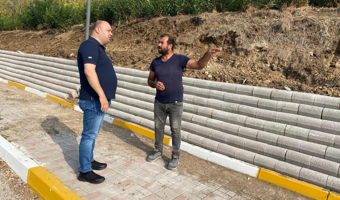 Gönen Tırnova’da yol çalışmaları sürüyor Gönen Belediye Başkanı İbrahim Palaz, Tırnova Mahallesi’nde yol güvenliğini artırmak