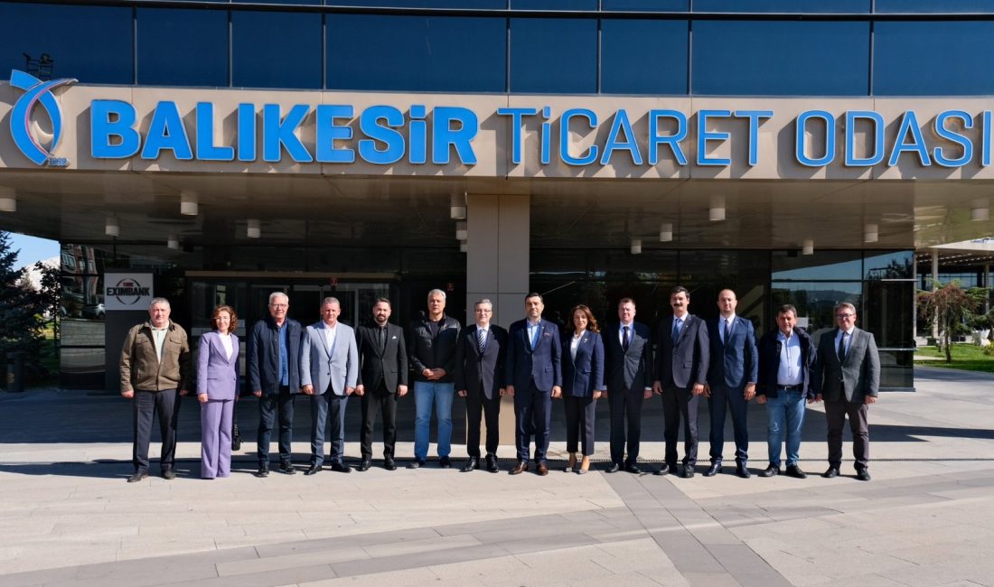 Bandırma Ticaret Odası Yönetim Kurulu Başkanı olarak göreve başlayan Bahadır