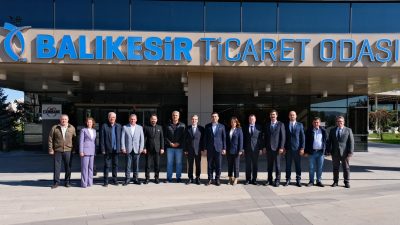 Bandırma Ticaret Odası Yönetim Kurulu Başkanı olarak göreve başlayan Bahadır